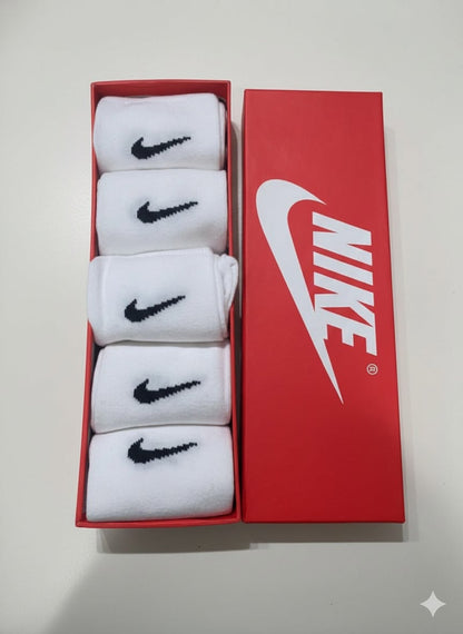 N.I.K.E Dri-FIT quarter-crew socks – Pack of 5 White ( Export Overstock )
